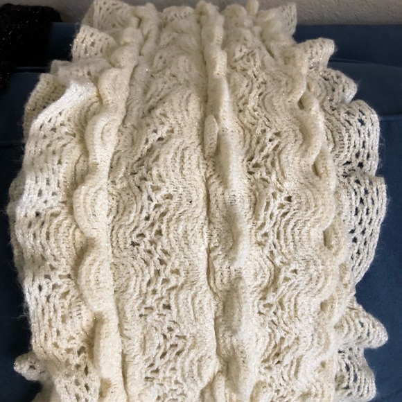 2 scalloped sweater infinity scarves. - Picture 4 of 6